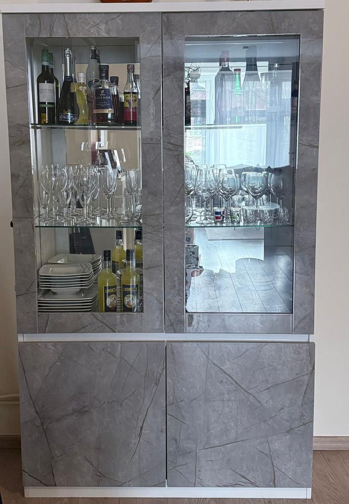 Volledige eetkamer- In uitstekende staat, Huis en Inrichting, Kasten | Vitrinekasten, Zo goed als nieuw, Ophalen