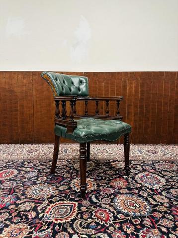 Engels Klassiek Chesterfield Bureaustoel beschikbaar voor biedingen