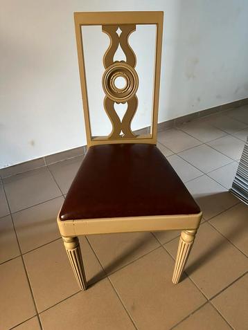 6 stoelen beschikbaar voor biedingen