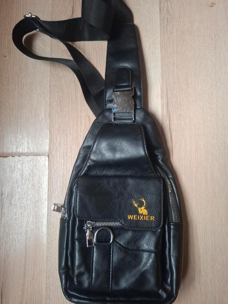 Zwarte schoudertas, Handtassen en Accessoires, Tassen | Reistassen en Weekendtassen, Ophalen of Verzenden