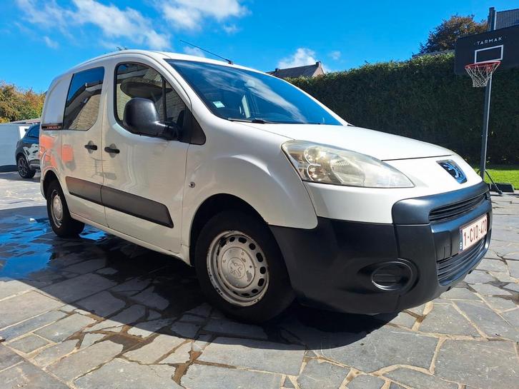 Peugeot partner 3 places, Auto's, Bestelwagens en Lichte vracht, Particulier, Android Auto, Centrale vergrendeling, Radio, Peugeot