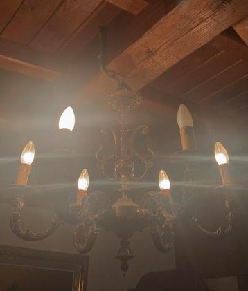 Mooie klassieke luster beschikbaar voor biedingen