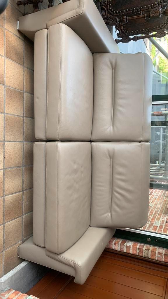 Een hele mooie nieuwe zetel in het beige, Huis en Inrichting, Zetels | Zetels en Chaises Longues, Nieuw, Vierpersoons of meer