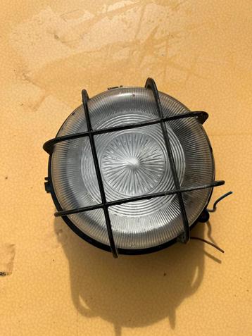 Buitenverlichting beschikbaar voor biedingen