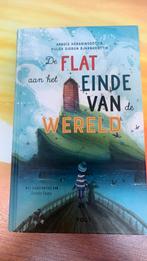 De flat aan het einde van de wereld, Ophalen of Verzenden, Zo goed als nieuw, Hulda Sigrún Bjarnadóttir; Arndís Pórarinsdóttir