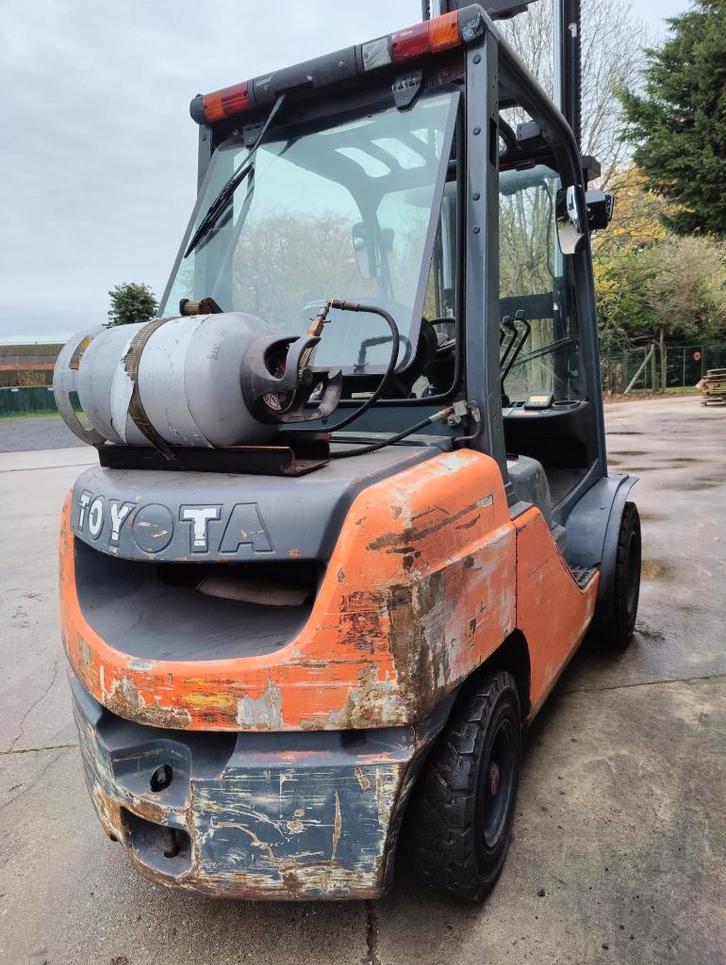 CHARIOT ÉLÉVATEUR À FOURCHE  20 CHARIOTS ÉLÉVATEURS TOYOTA, Autos : Pièces & Accessoires, Éclairage, Toyota, Enlèvement ou Envoi