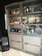 Kast, Ophalen, Zo goed als nieuw, Metaal