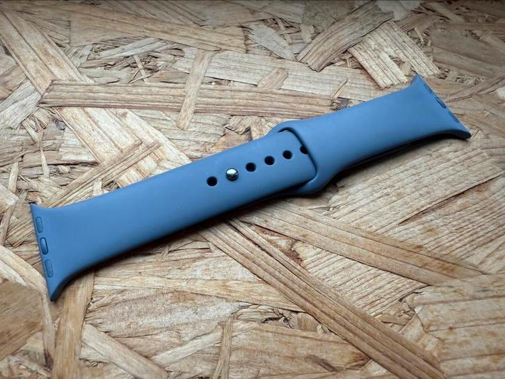 Bracelet sport mauve Apple Watch 40mm M/L, Telecommunicatie, Wearable-accessoires, Zo goed als nieuw, Ophalen of Verzenden