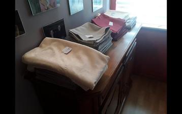 66 nappes et chemins de tables, Enlèvement