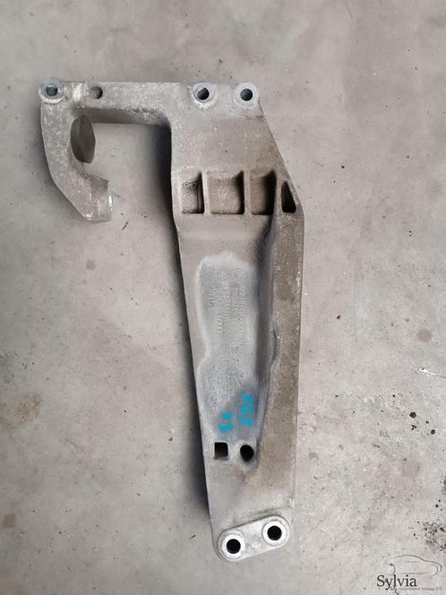 Versnellingsbak steun BMW X3 / X4 F25 F26 22316786567 678656, Auto-onderdelen, Transmissie en Toebehoren, Gebruikt, Ophalen of Verzenden