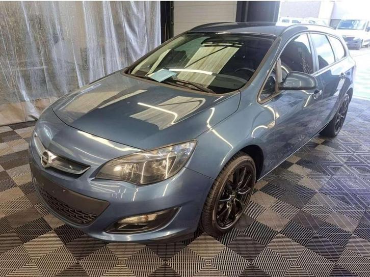Opel Astra Sports Tourer 1.6 CDTi GEKEURD bj. 2015 EURO 6, Auto's, Opel, Bedrijf, Te koop, Astra, ABS, Airbags, Airconditioning