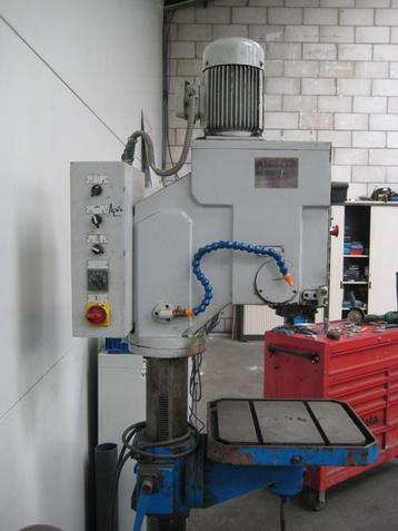 Kolomboormachine (tandwiel geschakeld) beschikbaar voor biedingen