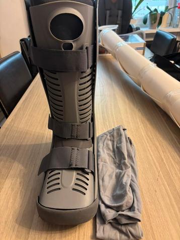Botte orthopédique, Divers, Béquilles, Enlèvement, Comme neuf