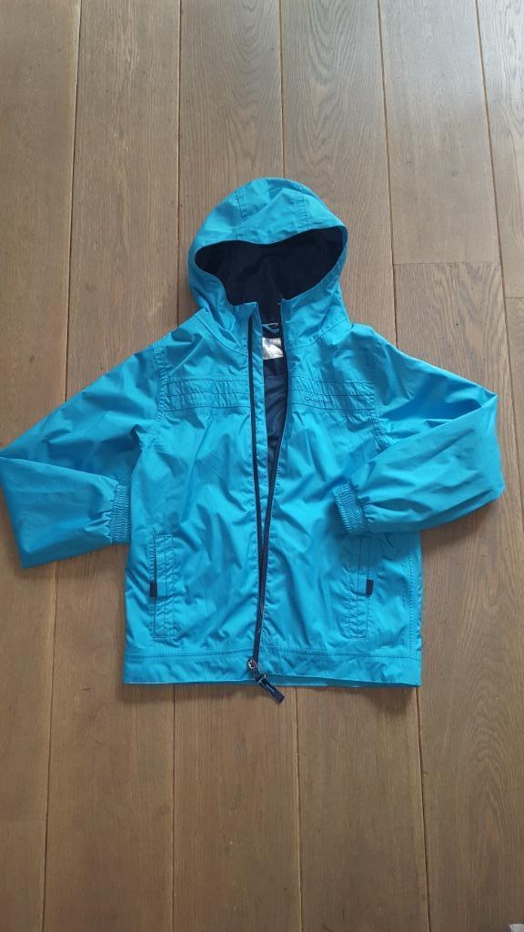 Felblauwe regenjas Quechua in maat 140, Kinderen en Baby's, Kinderkleding | Maat 140, Gebruikt, Jongen of Meisje, Jas, Ophalen of Verzenden