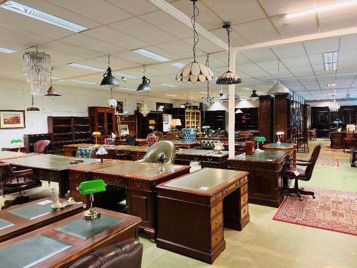 Te Koop/Gezocht! Klassiek Engelse Chesterfield Meubels, Antiek en Kunst, Antiek | Kantoor en Zakelijk, Ophalen of Verzenden