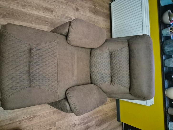 Bambi merk, TV- Relax zetel, nog geen 2 jaar oud.Geen schade, Huis en Inrichting, Zetels | Complete zithoeken, Zo goed als nieuw