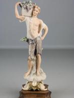 "B. Merli" Man met mand gevuld met druiventrossen, Antiek en Kunst, Ophalen of Verzenden