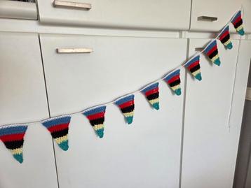 Gehaakte vlaggenlijn Olympische kleuren  beschikbaar voor biedingen