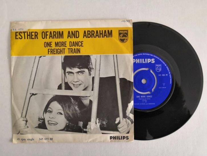 ESTER OFARIM  & ABRAHAM - One more dance (45t), CD & DVD, Vinyles Singles, Utilisé, Single, Pop, 7 pouces, Enlèvement ou Envoi