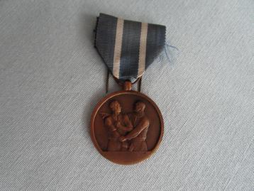militair, medaille 1942-45 beschikbaar voor biedingen