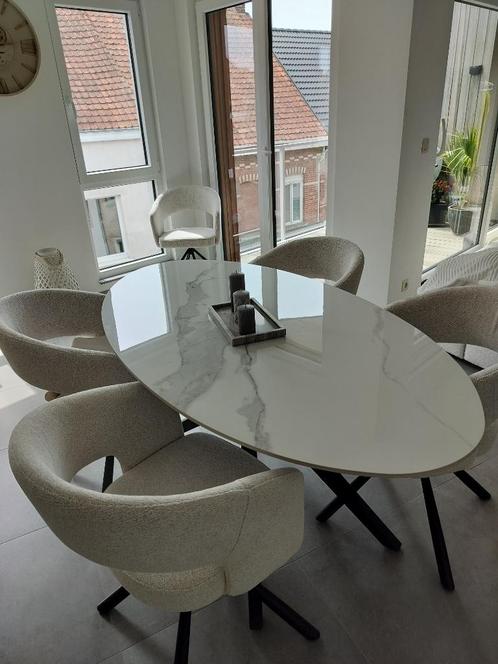 Living tafel splinternieuw ovaal wit met vlam, Huis en Inrichting, Tafels | Eettafels, Nieuw, 50 tot 100 cm, 150 tot 200 cm, Vier personen