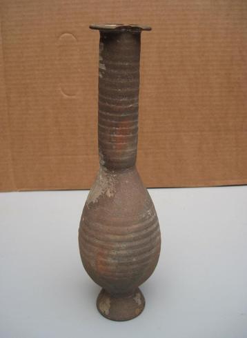 Balsamaire (balsamum) uit de Romeinse tijd gedraaide decorat beschikbaar voor biedingen