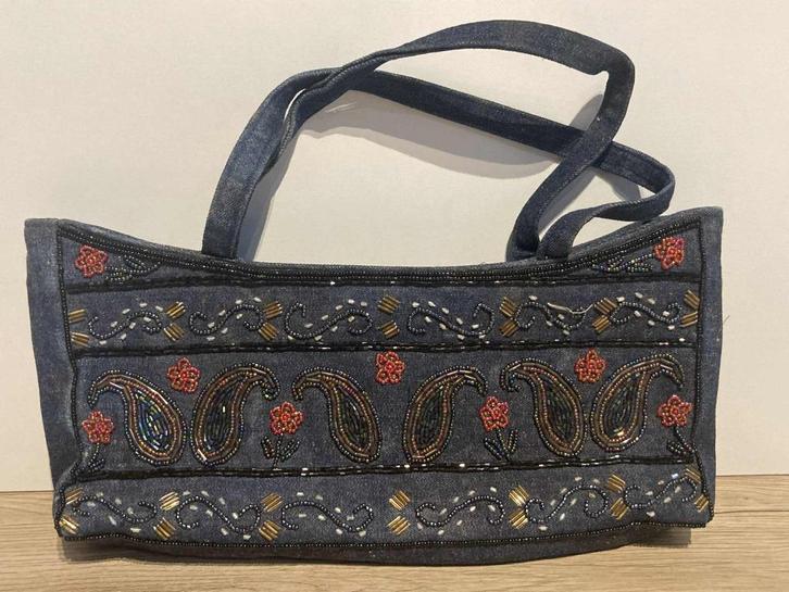 Prachtige Jean's gekleurde kralenhandtas, Handtassen en Accessoires, Tassen | Damestassen, Gebruikt, Handtas, Ophalen of Verzenden