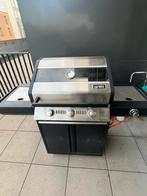 Gasbarbecue met zijtafels + afdekhoes – GRILLD, Ophalen, Gebruikt, Grilld