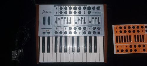Arturia MiniBrute SE câbles, Muziek en Instrumenten, Synthesizers, Zo goed als nieuw, Ophalen of Verzenden