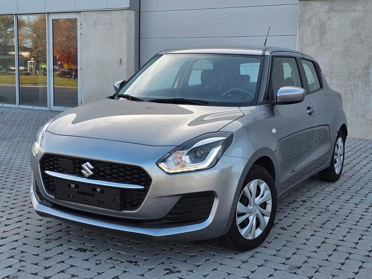 Suzuki Swift 09/2021 hybride blanco gekeurd, Auto's, Suzuki, Particulier, Swift, Achteruitrijcamera, Airconditioning, Bluetooth