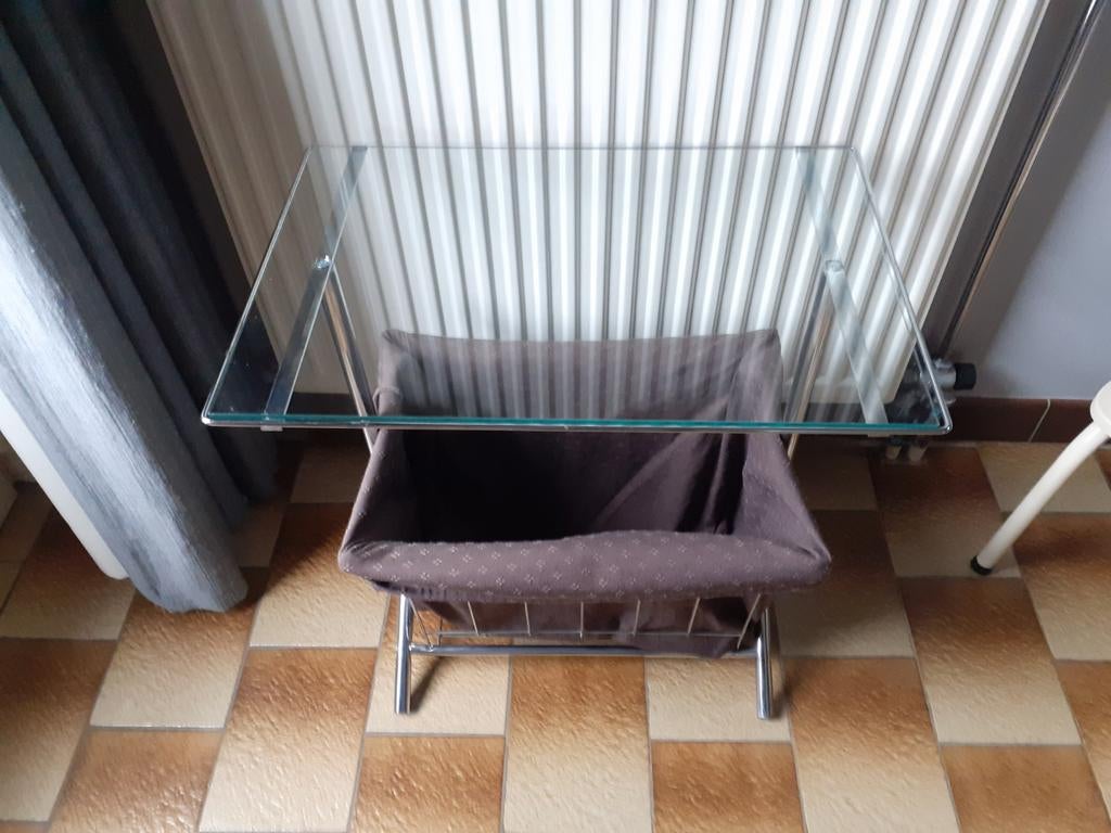 Krantenbak, Ophalen, Metaal