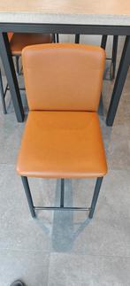 MOET WEG! Lederen barkrukken en designer bartafel Xooon, Huis en Inrichting, Ophalen