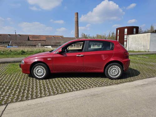 Alfa Romeo 147 1.6 naft gekeurd voor verkoop, Auto's, Alfa Romeo, Particulier, Benzine, Euro 4, Ophalen