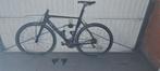 Btwin carbon koersvelo, Fietsen en Brommers, Fietsen | Heren | Sportfietsen en Toerfietsen, Ophalen, Zo goed als nieuw