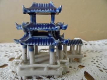 Curiosa miniatuur beeldje pagode Chinese pagode 6cm vintage beschikbaar voor biedingen