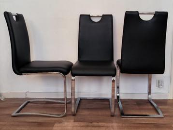 Lot de 6 chaises design pour salle à manger / salon beschikbaar voor biedingen