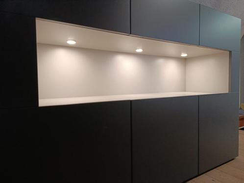 3-DELIGE VITRINE MET DONKERGRIJZE LED-SPOT, Huis en Inrichting, Kasten | Vitrinekasten, Zo goed als nieuw, 100 tot 150 cm, 50 tot 100 cm