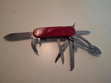 Couteau militaire suisse Wenger evo S52, Enlèvement ou Envoi, Comme neuf