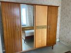 vintage slaapkamer met commode en kleerkast ( jaren 70 ), Huis en Inrichting, Slaapkamer | Complete slaapkamers, Ophalen, Gebruikt