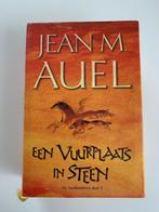 Een vuurplaats in steen, De Aardkinderen deel 5, Jean M. Aue, Boeken, Ophalen of Verzenden, Zo goed als nieuw