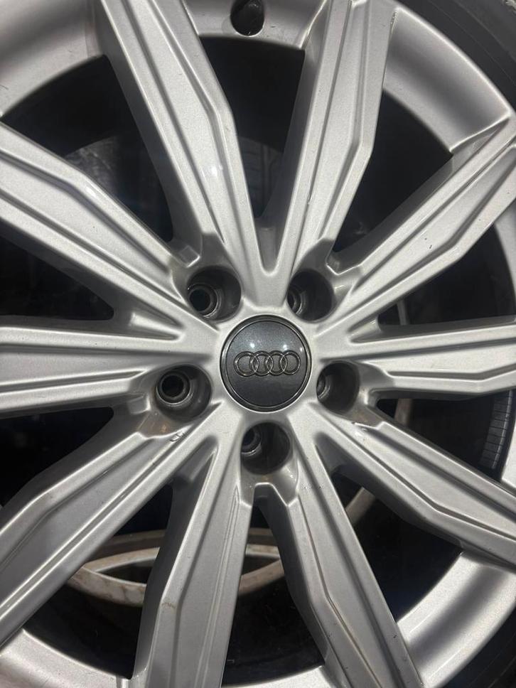 Kits hivers audi a6 en 245 45 19 continental 6mm, Auto-onderdelen, Banden en Velgen, Band(en), Ophalen