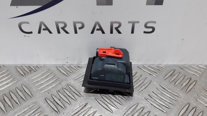 Tankklep Vergrendelingsmotor van een Mercedes E-Klasse, Auto-onderdelen, Overige Auto-onderdelen, Mercedes-Benz, Gebruikt, 3 maanden garantie