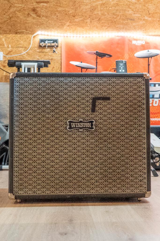 Winston GC100 2x12 gitaarcabinet, Muziek en Instrumenten, Versterkers | Bas en Gitaar, Gebruikt, Gitaar, Ophalen
