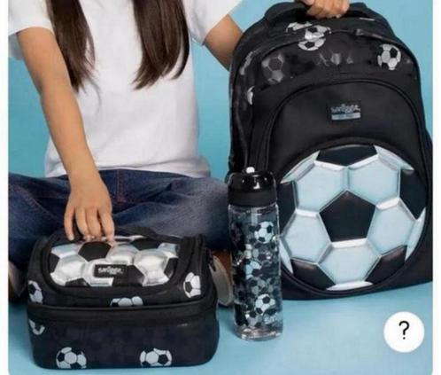 Smiggle Voetbal schooltas etui bidon rugzak rugtas school, Handtassen en Accessoires, Tassen | Schooltassen, Ophalen of Verzenden