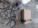 A vendre nitendo, Games en Spelcomputers, Spelcomputers | Nintendo NES, Ophalen, Zo goed als nieuw, Met 2 controllers, Met games