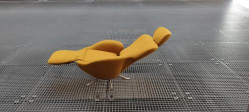 Cassina Dodo opnieuw bekleed, Huis en Inrichting, Stoelen, Zo goed als nieuw, Eén, Stof, Overige kleuren, Ophalen of Verzenden