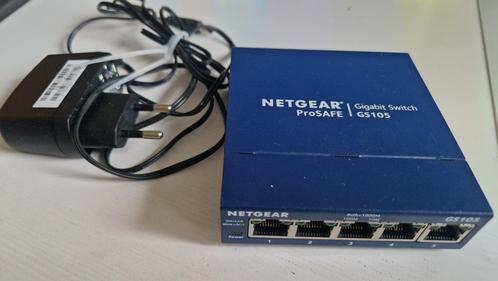 Netgear switch 105, Computers en Software, Netwerk switches, Zo goed als nieuw, Ophalen