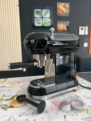 SMEG espressomachine beschikbaar voor biedingen