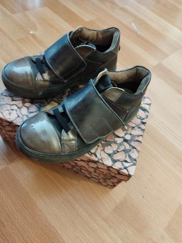 Schoenmaat 28, nieuwstaat, merk Stones & Bones  beschikbaar voor biedingen