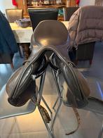 Te koop: VB Saddlery zadel – 17,5 inch (monoflap, springen), Dieren en Toebehoren, Ophalen of Verzenden